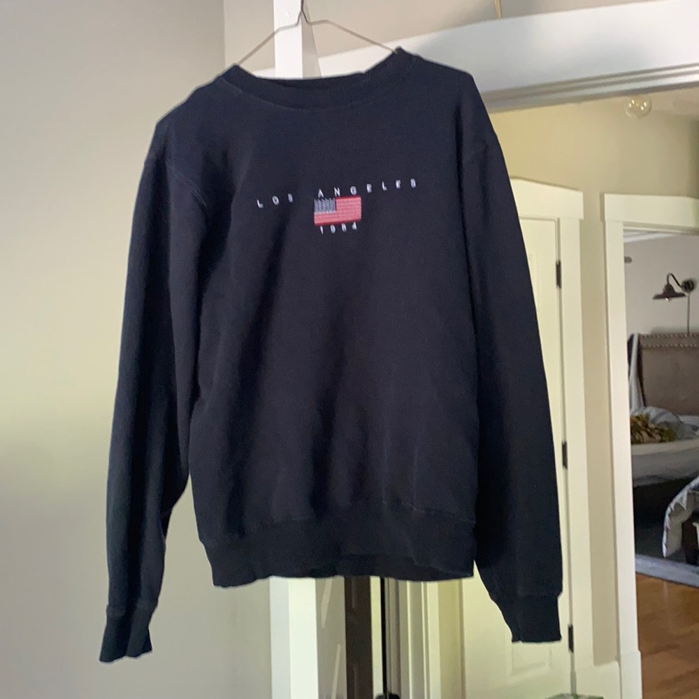 BRANDY MELVILLE CREW NECK